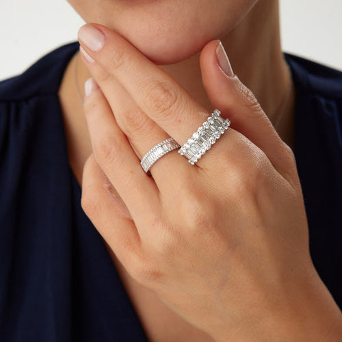 0.70 ct E-VS baguette pırlanta taşlı 14K altın yarımtur yüzük