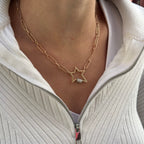 Star Comet pırlanta kolye 14K altın - boyun üzerinde görünüm