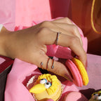 Twist Yüzük parmakta görünümü - 14K altın pırlanta yüzük