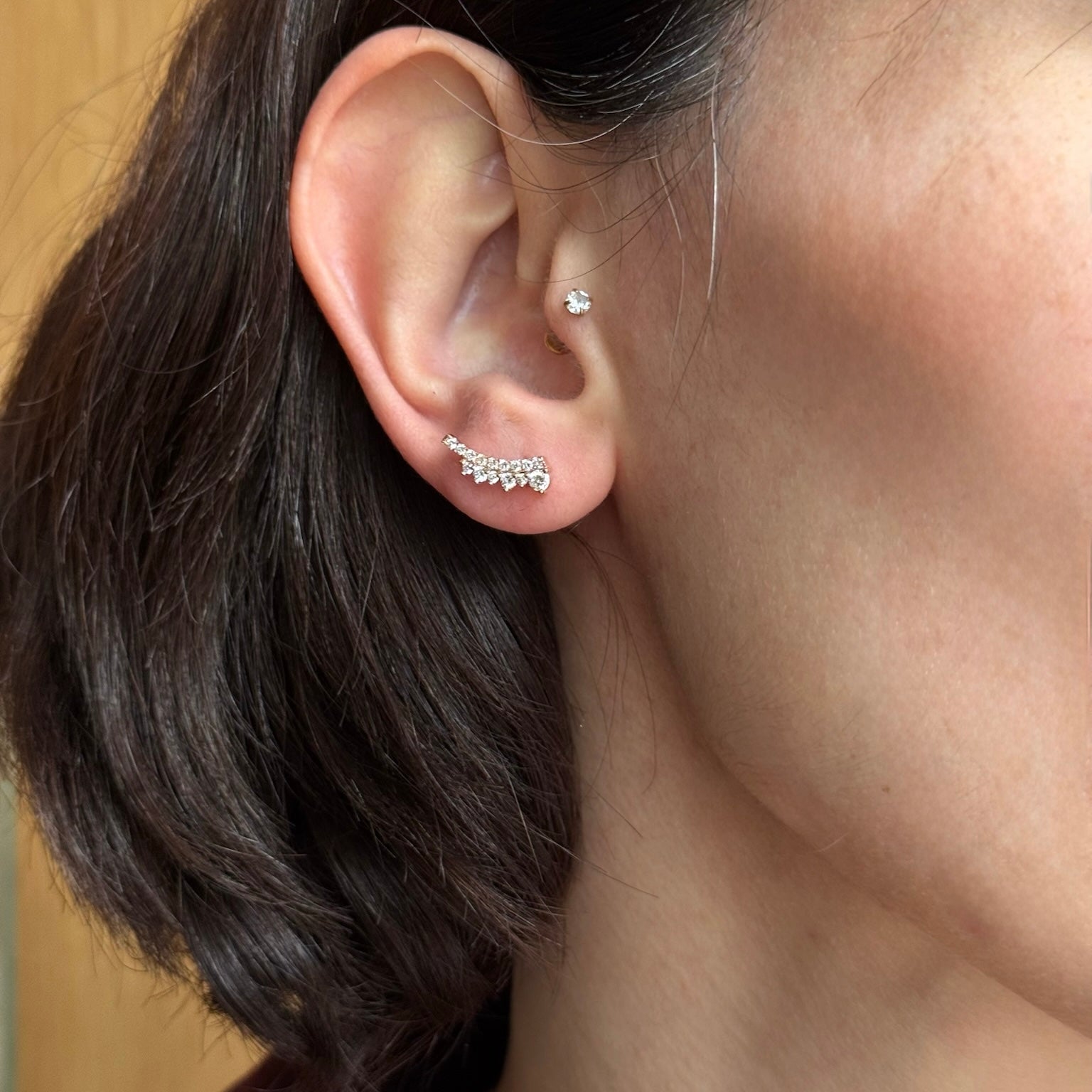 uchess küpe detay görünüm - 14K altın pırlanta pimli küpe - Ala Fine Jewelry