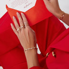 14K altın pırlanta taşlı Geometrical bileklik bilekte görünüm