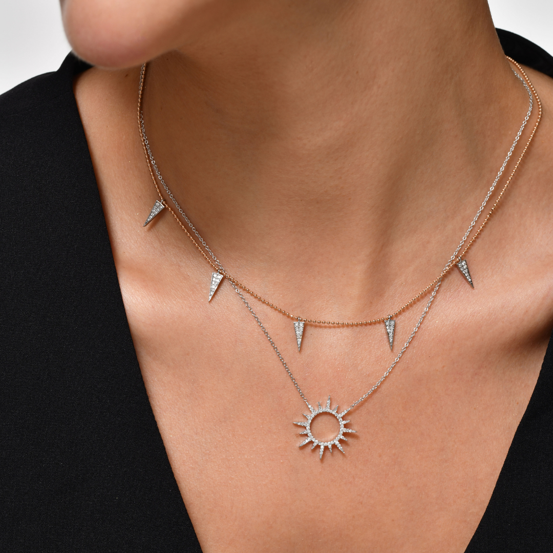 Sun Kolye boyunda görünümü - 14K altın pırlanta güneş kolye