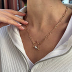 Star Comet pırlanta kolye 14K altın - boyun üzerinde görünüm