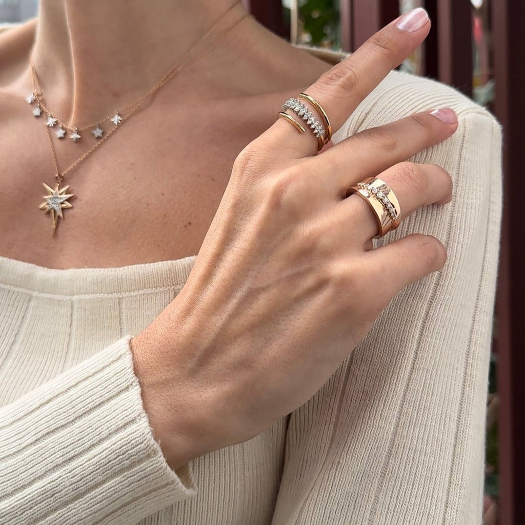 Twister Yüzük parmakta görünümü - 14K altın pırlanta yüzük