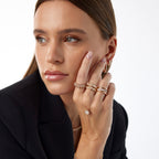 Circular Şahmeran bileklik bilekte görünümü, 14K altın ve pırlanta işçiliği