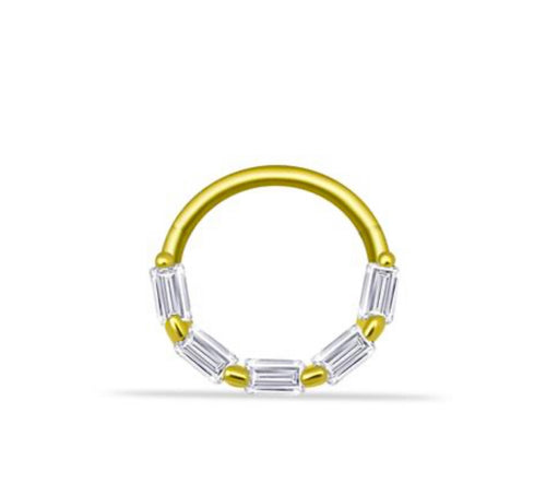 Baguette Gold Clicker Piercing detay görünümü - 14K altın pırlanta baguette clicker piercing