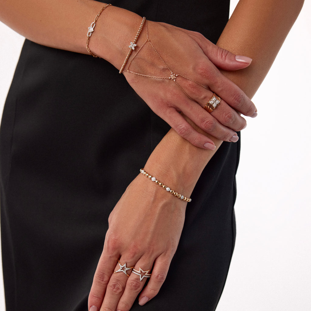 14K altın pırlanta taşlı Circular Diamond bileklik bilekte görünüm