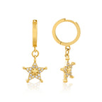 Clown Star küpe - 14K altın yıldız tasarımlı pırlanta küpe ürün görseli beyaz zemin