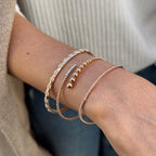 Serial pırlanta bileklik 14K altın - bilek üzerinde görünüm