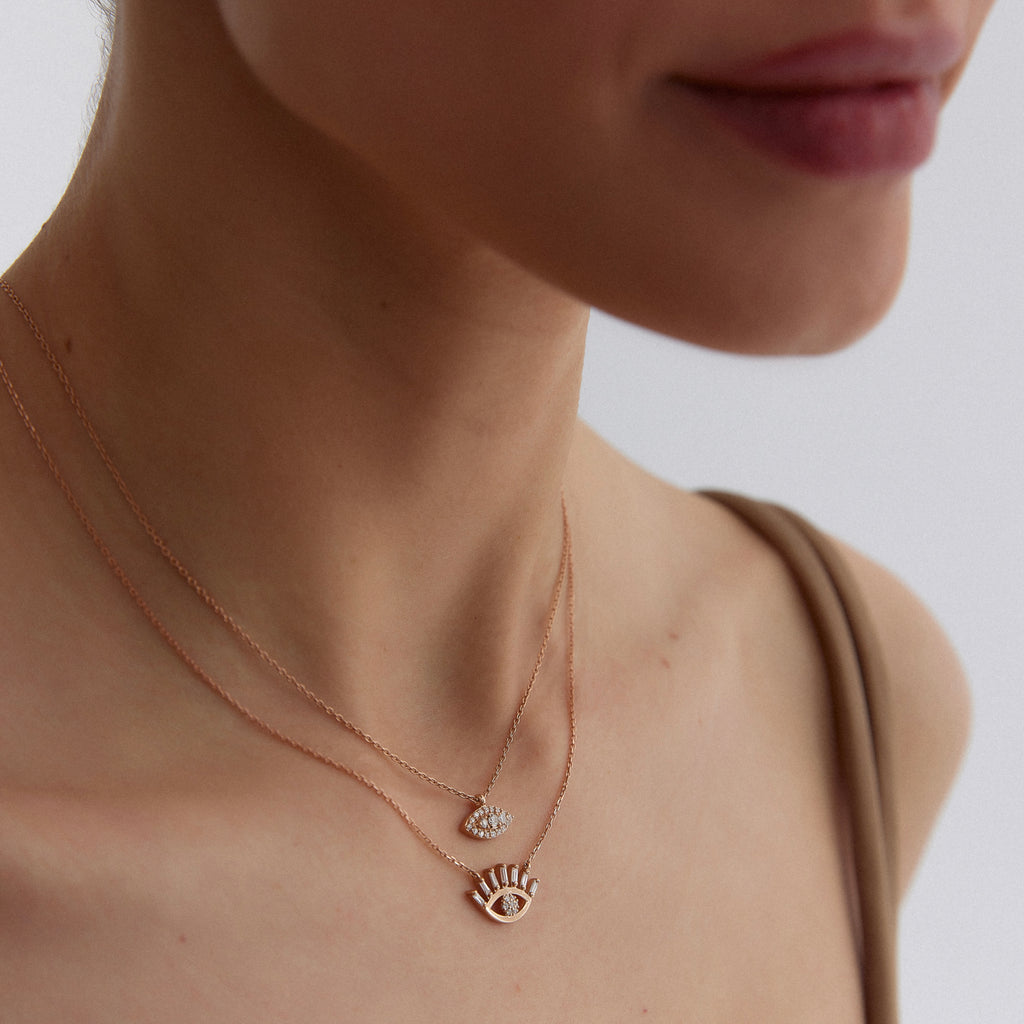 14K altın Gaze kolye - göz tasarımlı pırlanta detaylı kolye, boyunda görünüm