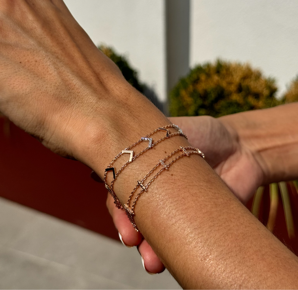 14K altın pırlanta taşlı Fence bileklik bilekte görünüm