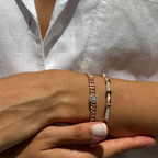 14K altın pırlanta taşlı Intertwined bileklik bilekte görünüm