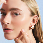 Gold Flame küpe detay görünüm - 14K altın pırlanta küpe - Ala Fine Jewelry