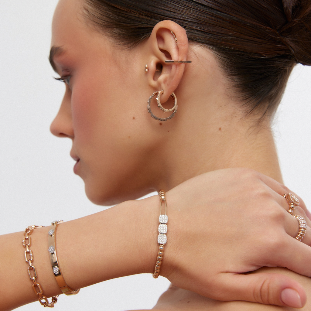 Sliding Bileklik - 0.50 ct pırlanta 14K altın bileklik bilekte görünümü