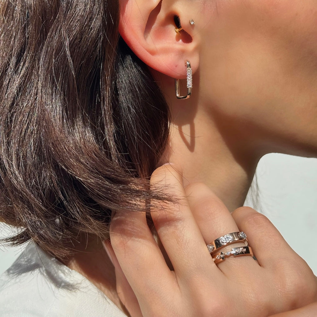 Baguette Band yüzük detay görünüm - 14K altın baget pırlanta yüzük - Ala Fine Jewelry