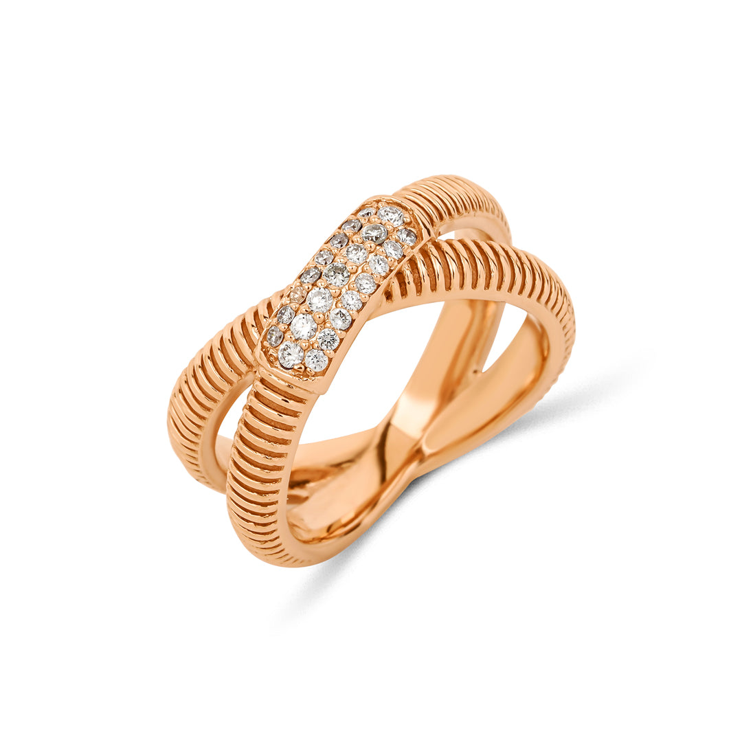 14K altın baguette kesim pırlanta taşlı Braced yüzük detay görünümü