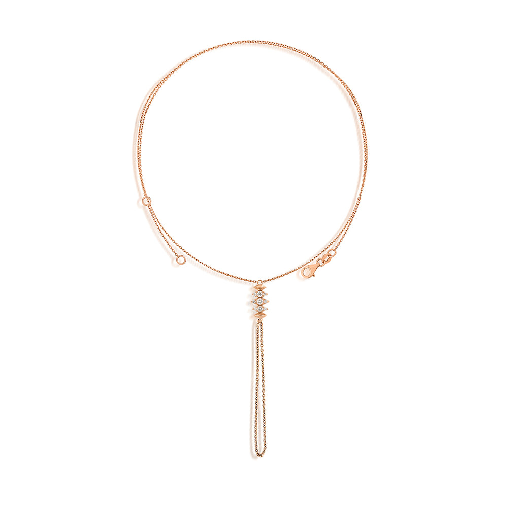 Rayla Şahmeran kolye detay görünümü, 0.20 ct E-VS pırlanta işlemeli tasarım