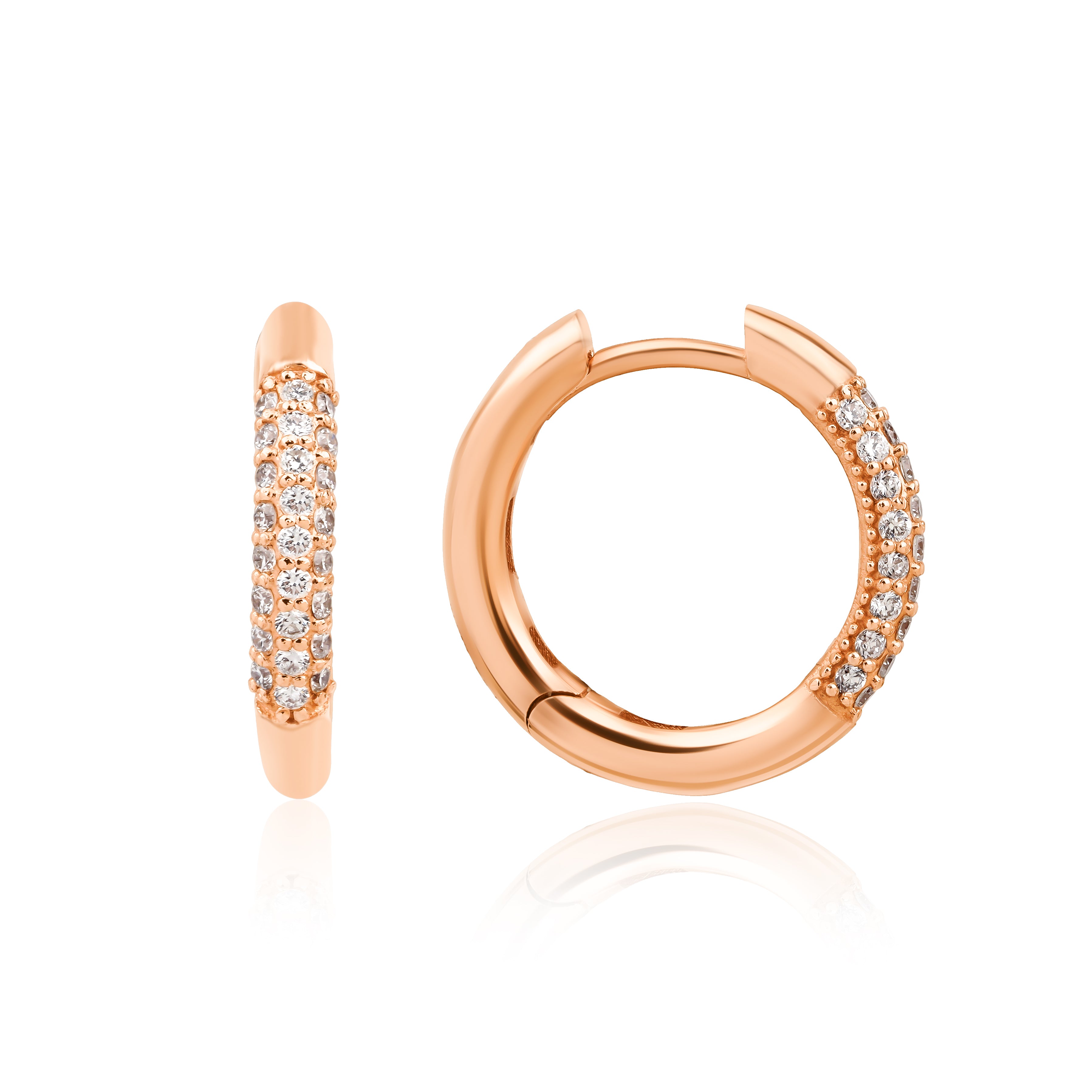 Soft Pave Küpe - 14K altın pırlantalı halka küpe detay görünümü