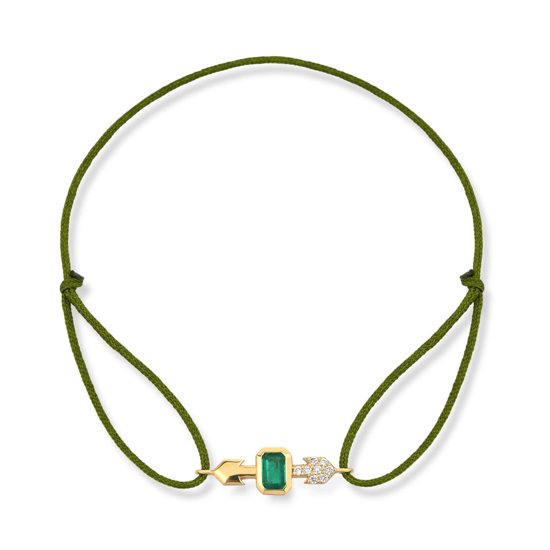 Emerald Path 14K altın ipli bileklik zümrüt ve pırlanta ok figürlü - Ala Fine Jewelry