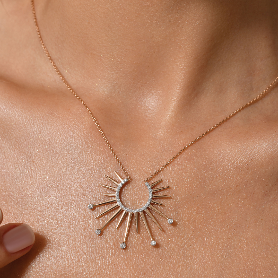 Thorn Kolye boyunda görünümü - 14K altın pırlanta kolye