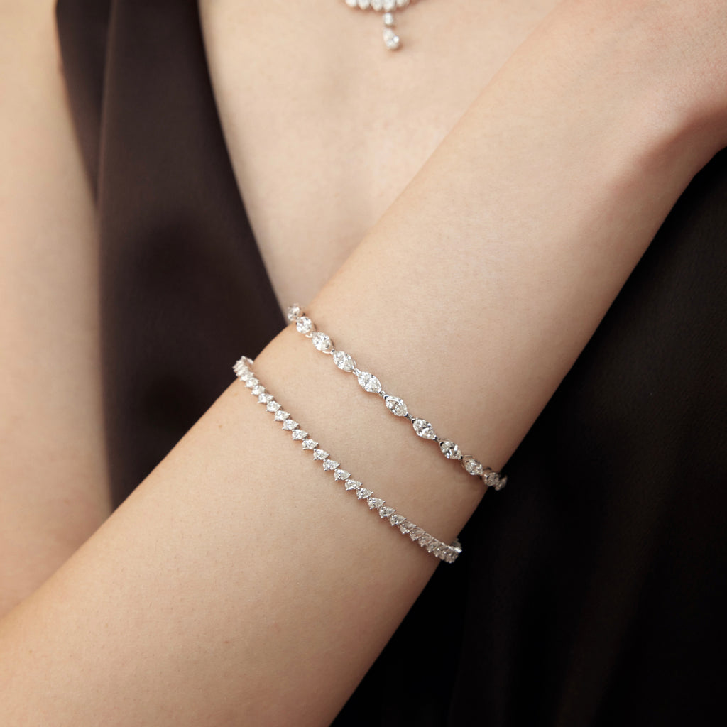 Pearis pırlanta bileklik, 18K altın, 4.28 ct E-VS kalite pırlanta, modelde görünüm