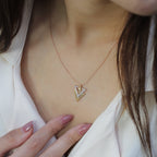 Trios Kolye boyunda görünümü - 14K altın pırlanta kolye