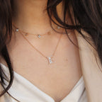 Floral Diamond Kolye boyunda görünümü - 14K altın pırlanta çiçek kolye