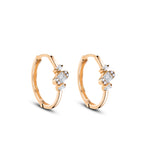 Baguette Huggie Küpe detay görünümü - 14K altın baget pırlanta halka küpe