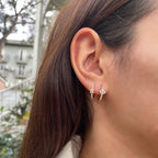 Starlet Küpe kulakta görünümü - 14K altın pırlanta yıldız halka küpe