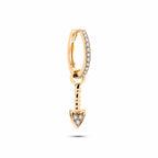 Dancing Arrow Küpe detay görünümü - 14K altın pırlanta ok sallantılı küpe