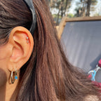 Diamond Star Gold Piercing kulakta görünümü - 14K altın pırlanta yıldız piercing