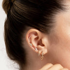 Butterfly Gold Piercing kulakta görünümü - 14K altın pırlanta kelebek piercing