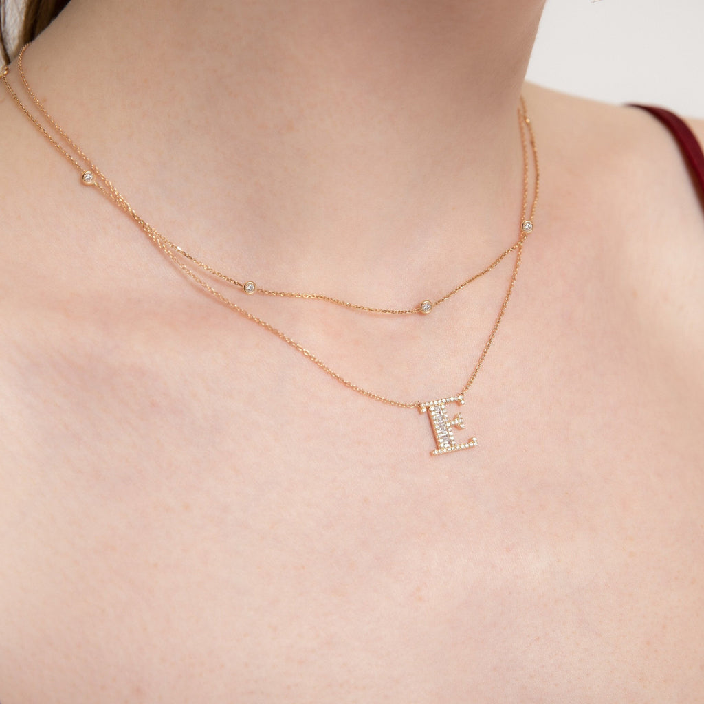 Letter Diamond Kolye - 14K altın pırlanta harf kolye, boyunda görünüm