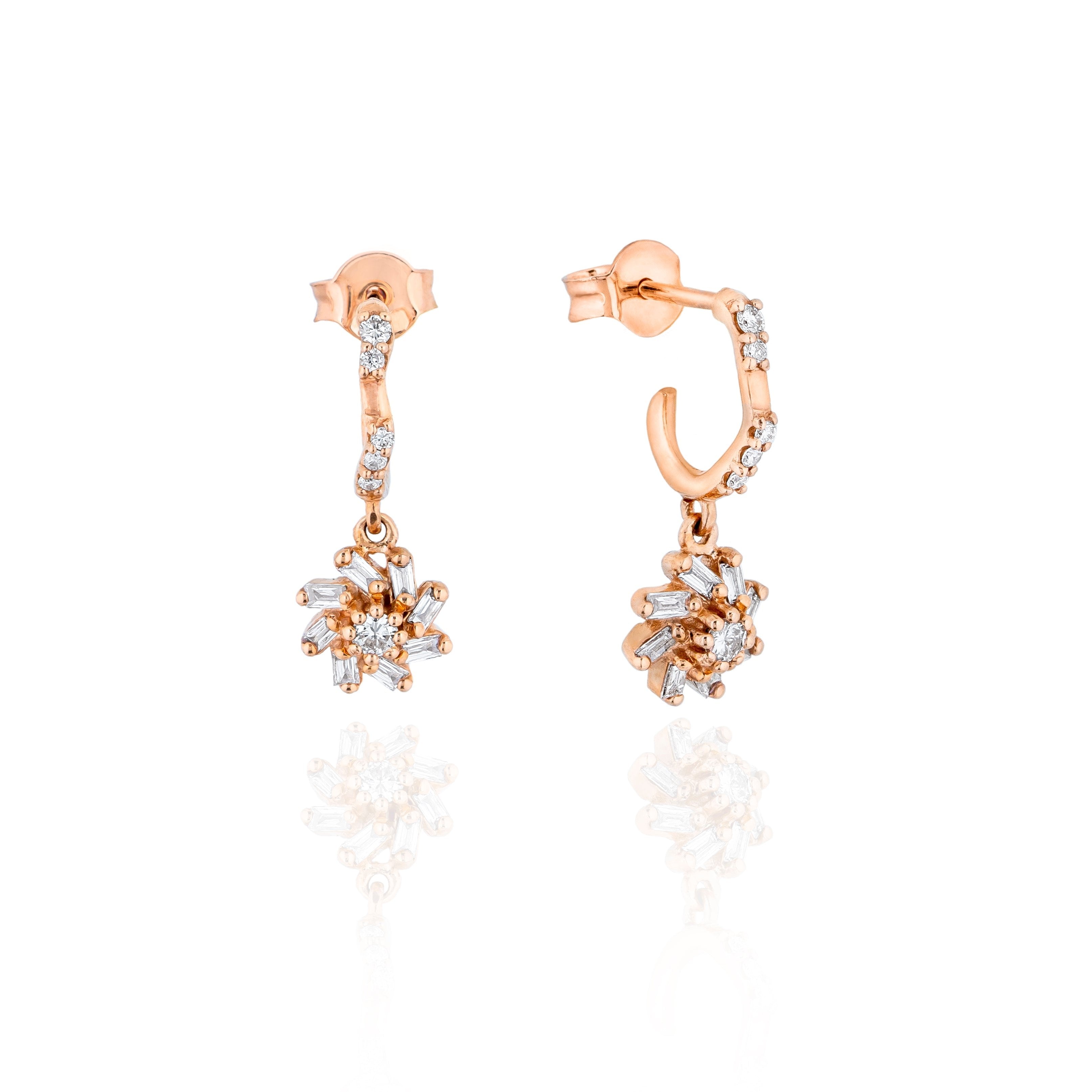 Floral Baguette Küpe detay görünümü - 14K altın pırlanta baguette küpe