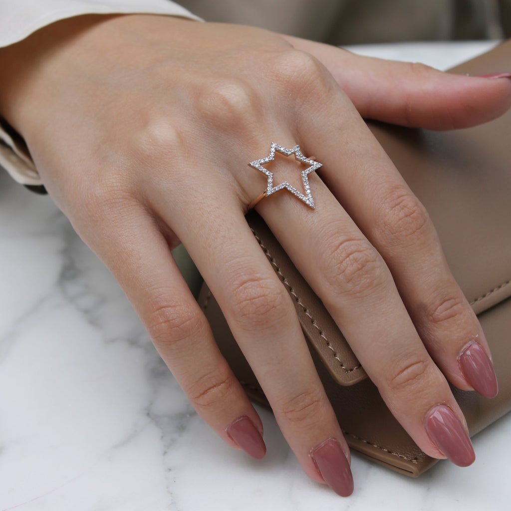 14K altın Stellar pırlanta yüzük - parmakta görünüm